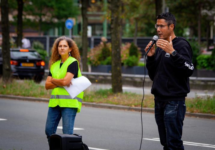 Hunt Saboteur Jeffrey Wijling voert het woord