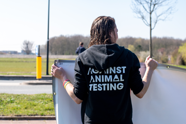 Animal Rights in actie tegen dierproeven op apen BPRC