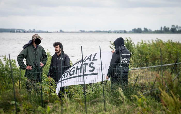 We blokkeerden de vangkraal en dwarsboomden de vergassingen.